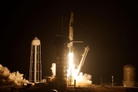 إطلاق صاروخ سبيس إكس إلى محطة الفضاء الدولية