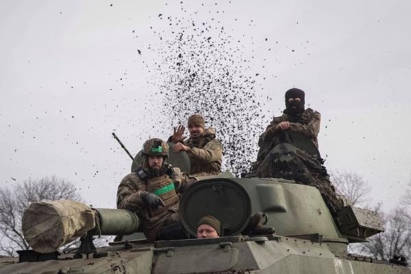 القتال مستمر على جبهة باخموت.. ما أهمية المدينة لروسيا وأوكرانيا؟