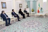 برلمانيون إيطاليون يطالبون بدعم دولي للانتفاضة والمقاومة الإيرانية