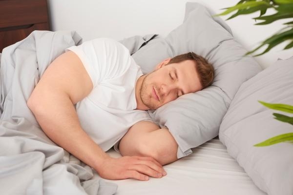 يرتبط نقص النوم المزمن بالمشكلات الصحية بما في ذلك مرض السكري - مشاع إبداعي