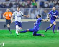 الهلال يخشى مواقف الفتح في مباراة مؤجلة من دوري روشن السعودي