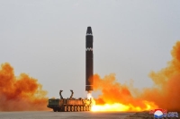 تصاعد التوتر بين أمريكا وكوريا الشمالية بسبب تجارب الصواريخ الباليستية - رويترز