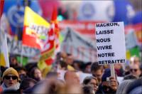 احتجاجًا على خطة نظام التقاعد.. النقابات العمالية تعلن الإضراب في فرنسا