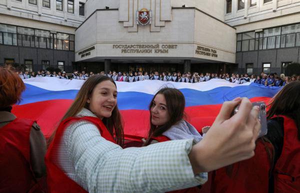 احتفالات في سيمفيروبول بالذكرى التاسعة لضم روسيا شبه جزيرة القرم- رويترز