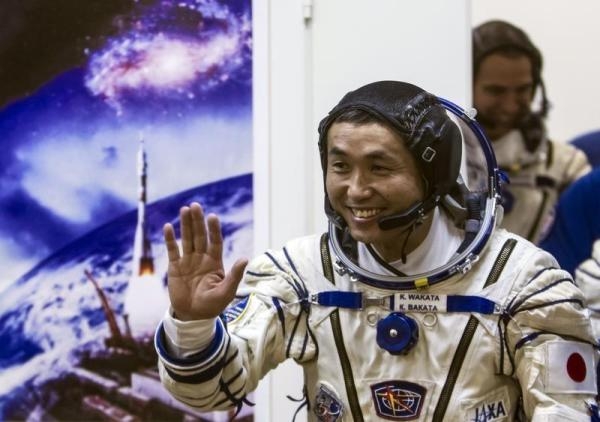 رائد الفضاء الياباني واكاتا كويتشي يحقق رقمًا قياسيًا في البقاء بالفضاء - رويترز