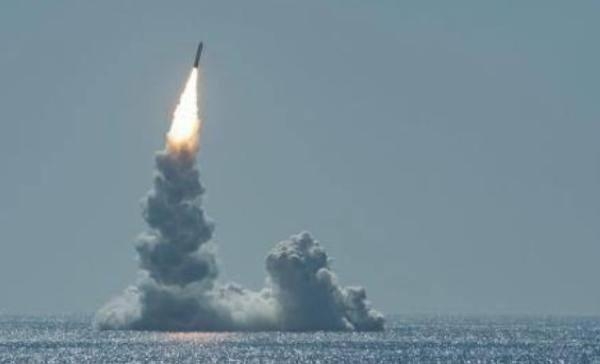 كوريا الشمالية تطلق صاروخا باليستيا تجاه بحر الشرق