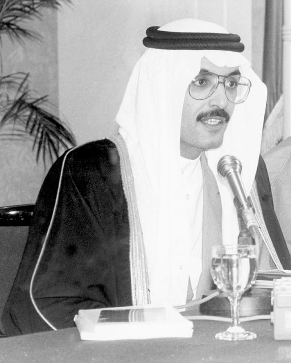صاحب السموِّ الملكي الأمير الشاعر بدر بن عبدالمحسن في فترة شبابه