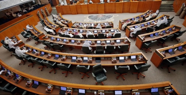 تجدد التوترات بين البرلمان المنتخب والحكومة - مجلس الأمة أرشيف رويترز