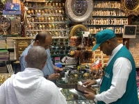 "التجارة": جولات رقابية مكثفة على الأسواق بموسم العمرة وطرق مكة والمدينة