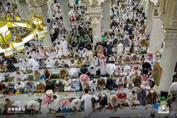 أكثر من مليون مستفيد من خدمات المسجد الحرام في أول أيام رمضان