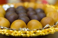 شرط الاعتدال.. الحلويات تسبب السعادة وتضبط ضغط الدم في رمضان