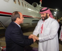 استقبال ولي العهد للرئيس المصري في مطار الملك عبد العزيز الدولي بجدة