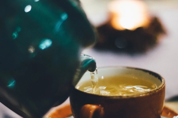 يفيد شاي الزنجبيل في رفع معدل حرق الدهون- مشاع إبداعي