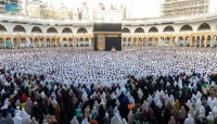 مئات الآلاف يؤدون صلاة العيد في المسجد الحرام - واس