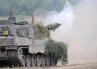  إسبانيا سلمت أوكرانيا أول 6 دبابات قتالية من طراز ليوبارد 