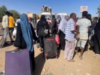 المواطنون السودانيون يفرون من أماكن القتال - موقع CBC
