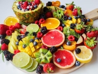 تتسبب بعض أنواع الفاكهة في زيادة الوزن بسبب محتواها العالي من السكر- مشاع إبداعي