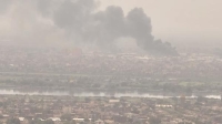 دخان القتال يتصاعد في سماء الخرطوم - رويترز 