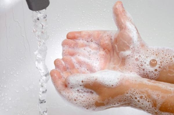 دراسة: غسل اليدين بالصابون يحمي الجهاز التنفسي