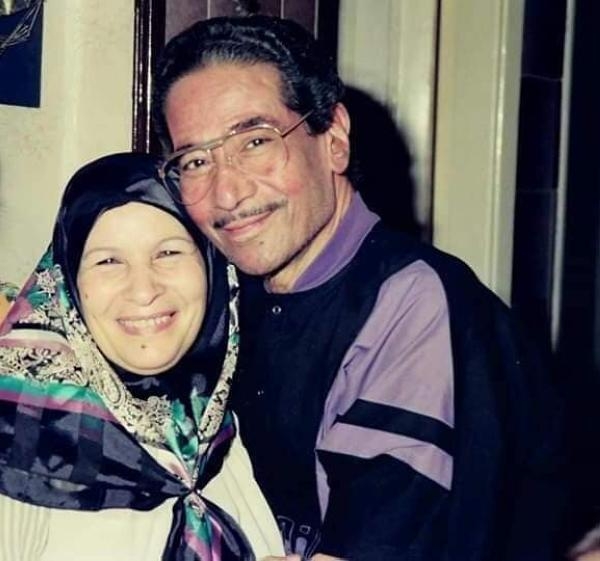 الموجي مع زوجته - صفحة الدكتورة غنوة الموجي