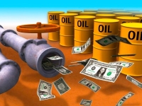 مع تزايد احتمالات ركود الاقتصاد.. النفط الأمريكي يتراجع إلى أقل من 69 دولار