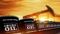 زيادة مفاجئة في مخزونات الخام الأمريكية تدفع أسعار النفط إلى التراجع