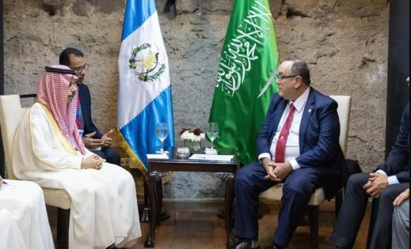 وزير الخارجية ورئيس غواتيمالا يستعرضان سبل تعزيز وتطوير العلاقات