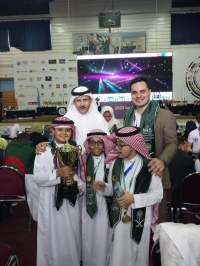 طلاب جدة يحصدون جائزة أفضل مشروع في أولمبياد اللغة الإنجليزية بالأردن