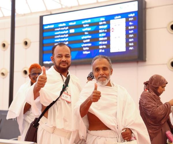 مطار الملك عبدالعزيز الدولي يستقبل الحجاج القادمين من بنجلاديش