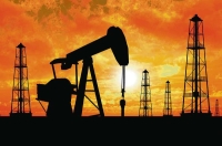 استقرار النفط وسط حذر حيال محادثات سقف الدين الأمريكي