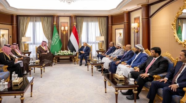وزير الدفاع: نؤكد دعم المملكة لمجلس القيادة اليمني في كافة المجالات