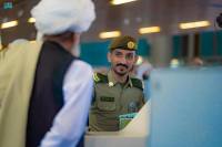 الجوازات تستقبل أولى رحلات الحجاج من باكستان في مطار المدينة المنورة