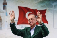 رجب طيب أردوغان يمدد بقاءه في سدة الحكم في تركيا المستمر منذ عقدين - موقع nbc news