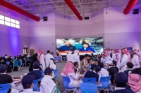 مع طلاب المدارس.. رائدا الفضاء السعوديان يجريان تجربة "الانتقال الحراري"