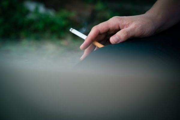  التدخين يتسبب في تلف البشرة وجفافها - مشاع إبداعي