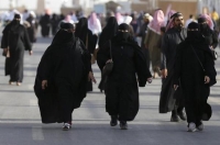 أكدت هئية الإحصاء زيادة نسبة سكان السعودية في 2022 مقارنة بالعام السابق له- رويترز