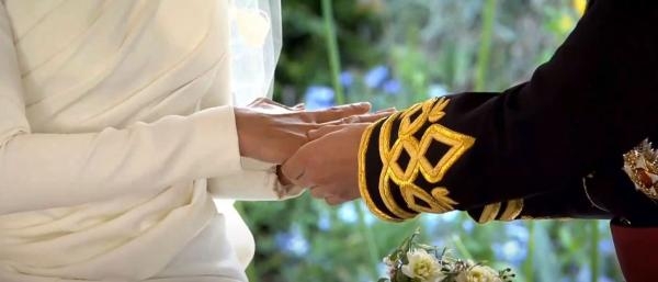 الأمير الحسين والآنسة رجوة يتبادلان خواتم الزواج - وكالة الأنباء الأردنية