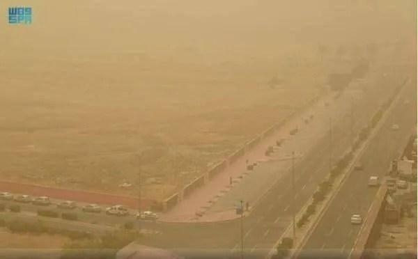 طقس السعودية اليوم.. أمطار رعدية ورياح سطحية مثيرة للأتربة والغبار.. اعرف أماكنها