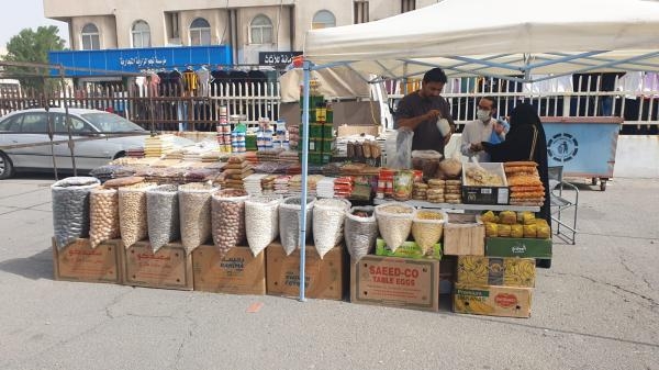 سوق الخميس في محافظة القطيف بالمنطقة الشرقية - اليوم
