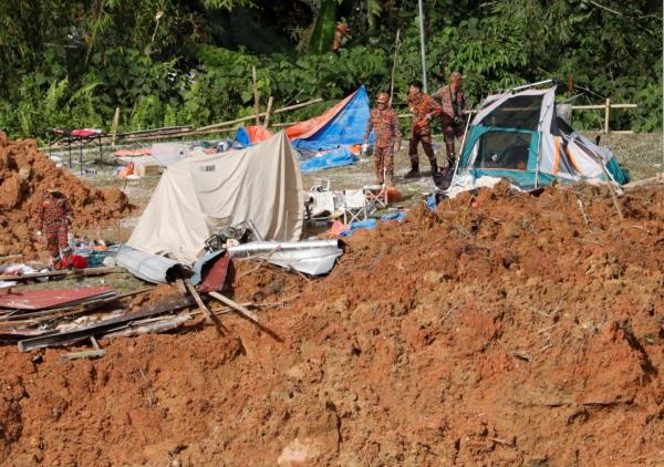 مقتل 14 شخصا في انهيار أرضي بسيتشوان الصينية.. و180 عاملًا للإنقاذ