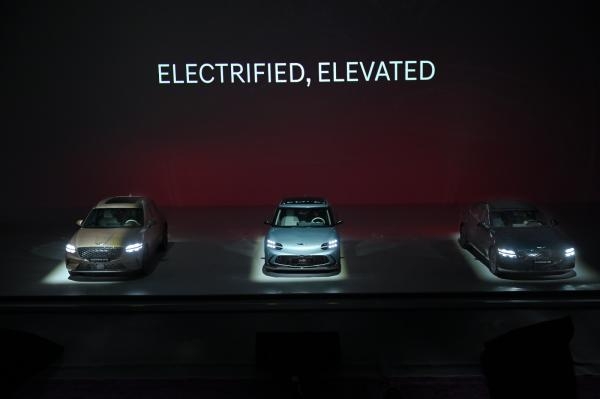 جينيسيس الشرق الأوسط وأفريقيا تطلق ثلاثة طرازات فاخرة للسيارات الكهربائية في العلا