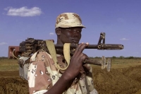 حرب السودان.. انتشار الفوضى والنهب مع تجدد القصف والقتال في الخرطوم ودارفور