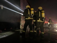 الدفاع المدني يخمد حريقًا في ورشة نجارة بالدمام - واس 