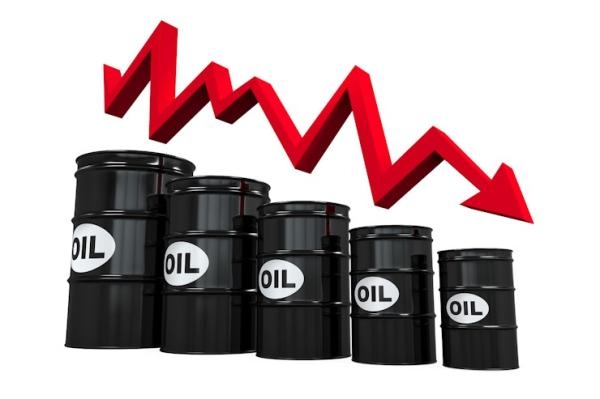 متخليا عن معظم مكاسبه السابقة.. النفط ينخفض متجاوزا آثار قرارات أوبك بلس