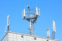 أبراج وهوائيات ومحطات التقوية للاتصالات اللاسلكية - مشاع إبداعي 