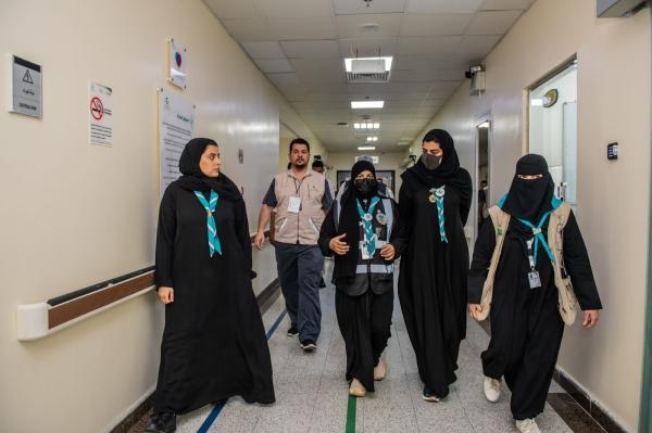 الأميرة سما بنت فيصل رئيسة لجنة فتيات الكشافة السعودية خلال جولتها - اليوم 