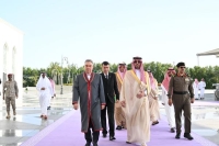 الأمير سعود بن عبدالله بن جلوي محافظ جدة يستقبل رئيس جمهورية تركمانستان السابق - محافظة جدة (تويتر)