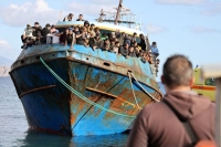 في 4 قوارب.. إنقاذ نحو مئتي مهاجر من البحر المتوسط