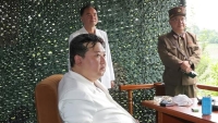 إطلاق الصاروخ تحت إشراف زعيم كوريا الشمالية - وكالات