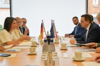 وزيرا خارجية ألمانيا والتشيك يتعهدان بزيادة مساعدات بلادهما العسكرية لأوكرانيا- تويتر وزير خارجية التشيك
